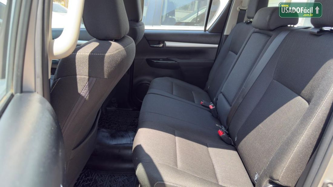 Toyota Hilux SR CD 2.8 4X4 TDI Automático Diesel 2023/2024 — foto 11 de 11