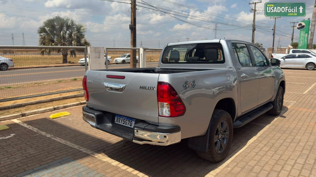 Toyota Hilux SR CD 2.8 4X4 TDI Automático Diesel 2023/2024 — foto 4 de 11