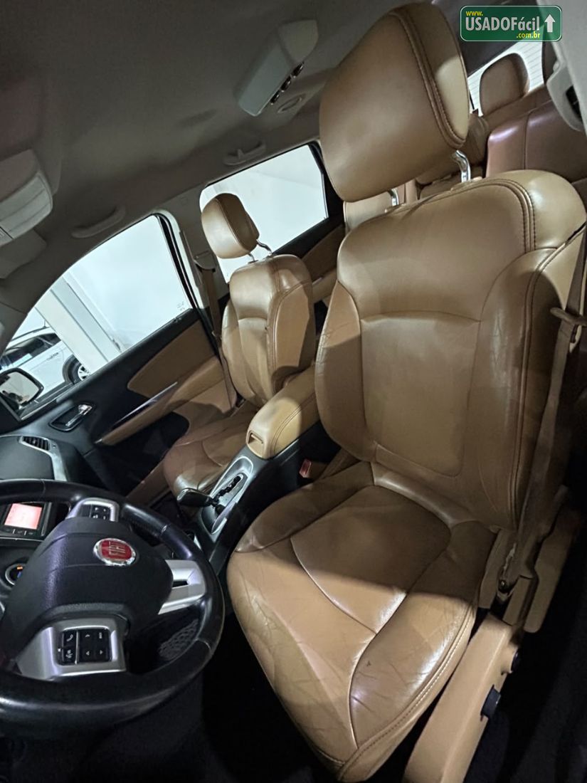 FIAT FREEMONT 2.4 PRECISION Automático 7 Lugares 2012/2012 — foto 15 de 30