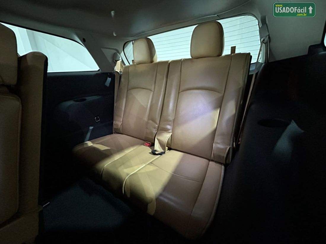 FIAT FREEMONT 2.4 PRECISION Automático 7 Lugares 2012/2012 — foto 18 de 30