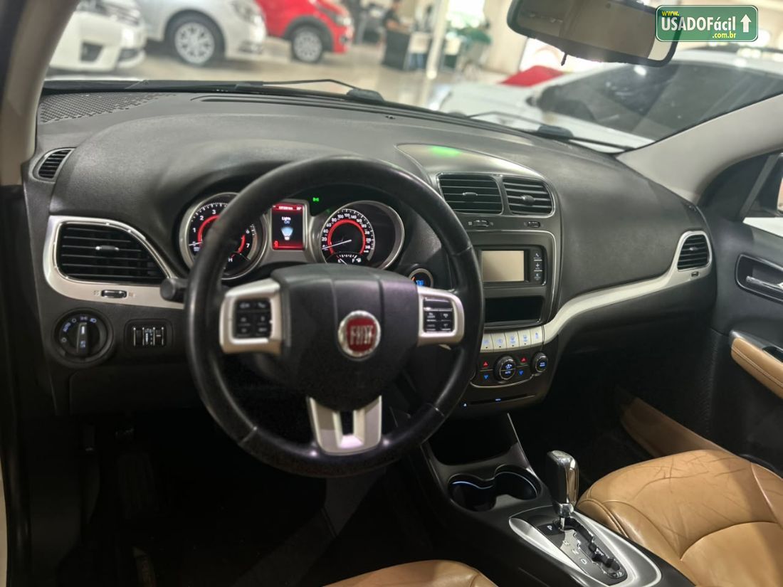 FIAT FREEMONT 2.4 PRECISION Automático 7 Lugares 2012/2012 — foto 14 de 30