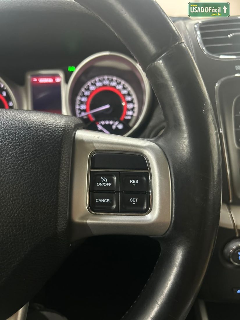FIAT FREEMONT 2.4 PRECISION Automático 7 Lugares 2012/2012 — foto 21 de 30
