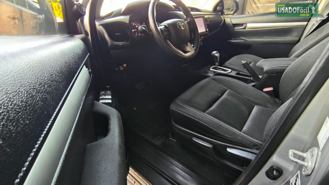 Toyota Hilux SR CD 2.8 4X4 TDI Automático Diesel 2021/2022 — foto 14 de 23