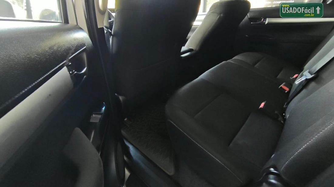 Toyota Hilux SR CD 2.8 4X4 TDI Automático Diesel 2021/2022 — foto 21 de 23