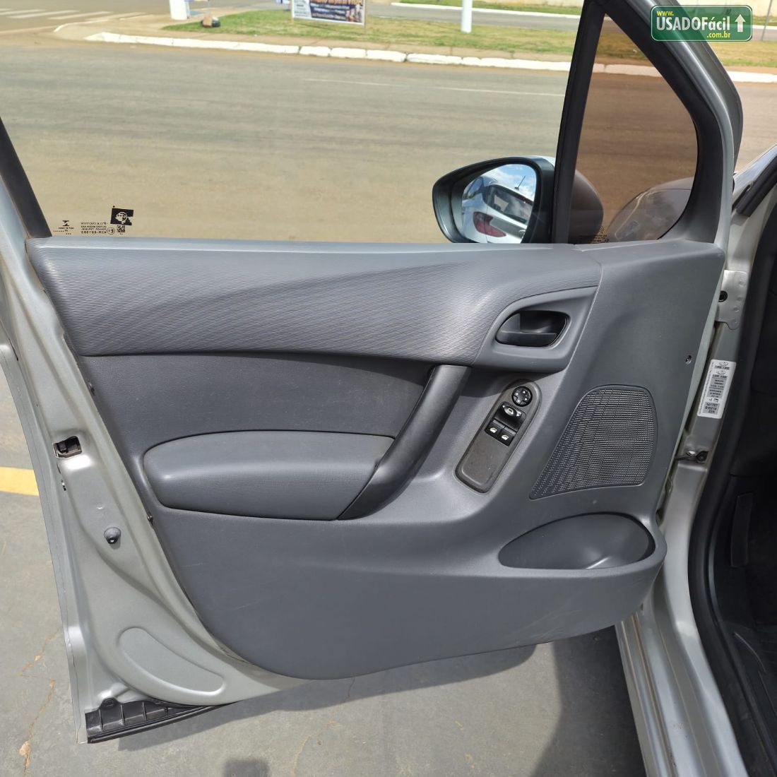 Citroen C3 Origine 1.5 Mecânico Flex 5P 2015/2016 — foto 13 de 14