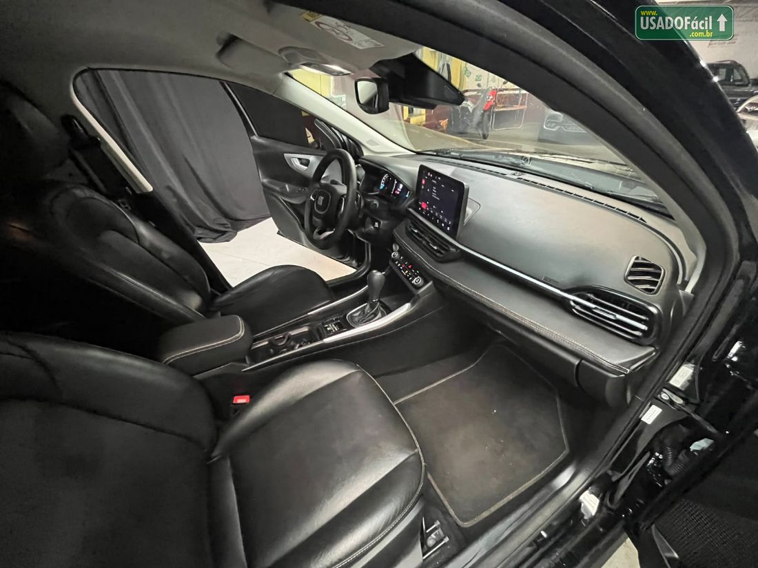Fiat Fastback Audace 200 Turbo Automático Híbri­do 2025/2025 — foto 13 de 16