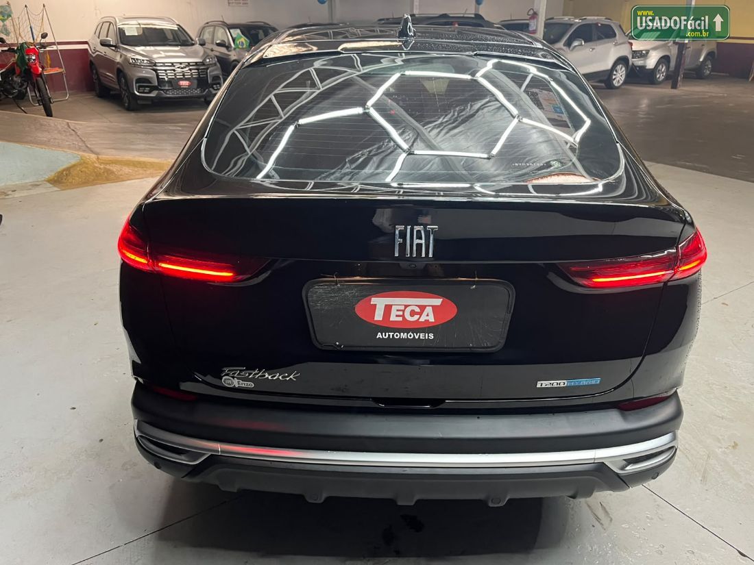 Fiat Fastback Audace 200 Turbo Automático Híbri­do 2025/2025 — foto 6 de 16