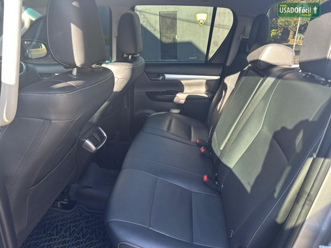 Toyota Hilux SRV CD 2.8 4x4 TDI Automático Diesel 2023/2024 — foto 8 de 10