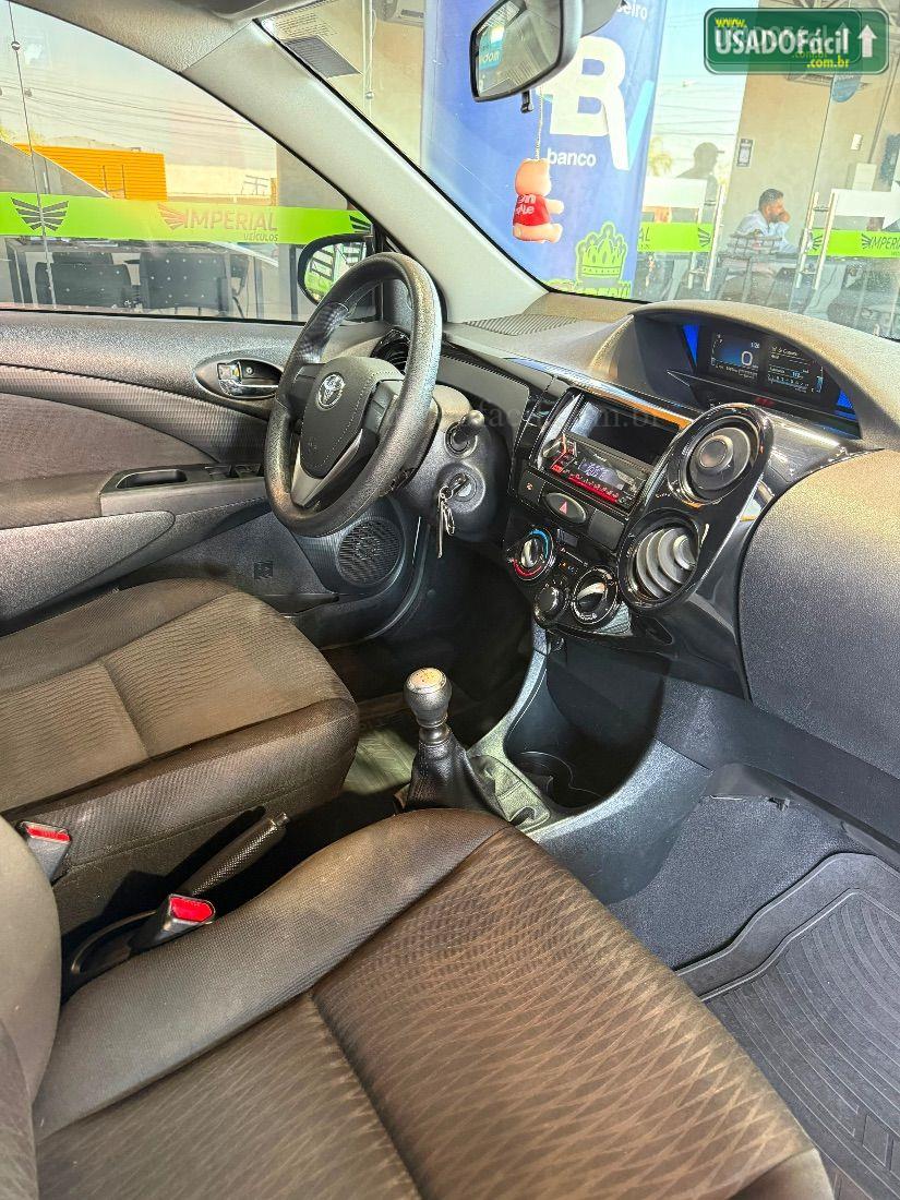 TOYOTA Etios Hatch X 1.3 Mecânico Flex 2017/2018 — foto 8 de 12