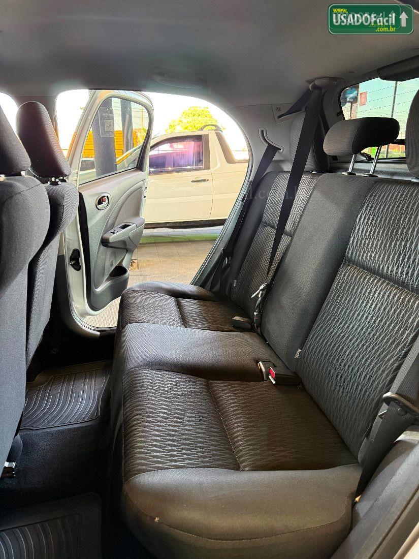 TOYOTA Etios Hatch X 1.3 Mecânico Flex 2017/2018 — foto 10 de 12
