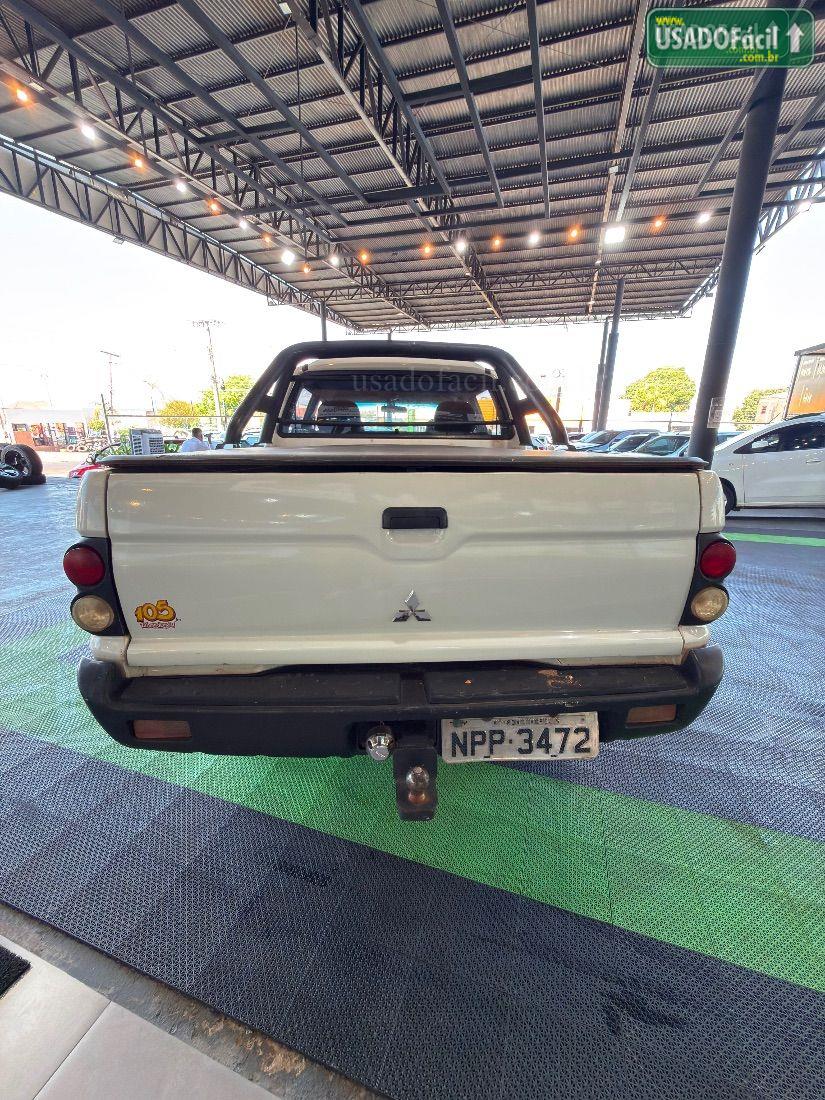 MITSUBISHI L200 Outdoor HPE CD 2.5 4x4 Turbo Mecânico Diesel 2011/2012 — foto 5 de 12