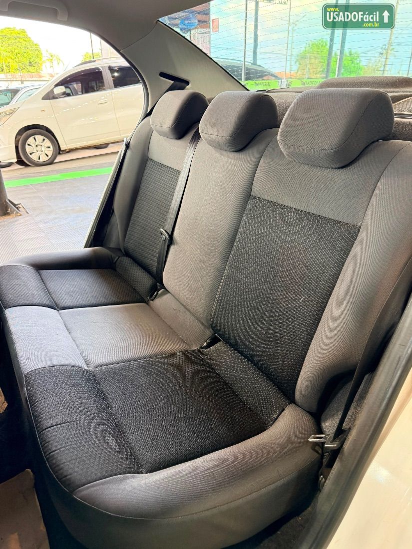 Volkswagen Voyage 1.6 MSi Automático Flex 2021/2022 — foto 4 de 12