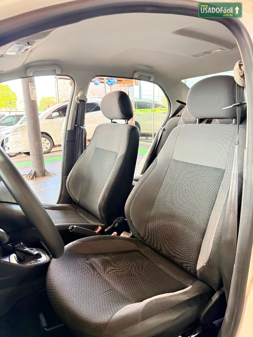 Volkswagen Voyage 1.6 MSi Automático Flex 2021/2022 — foto 7 de 12