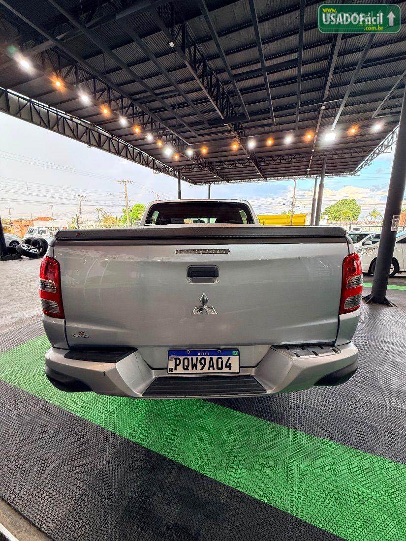 MITSUBISHI L200 Triton Sport GLX CD 2.4 Mecânico Diesel 2019/2019 — foto 7 de 12