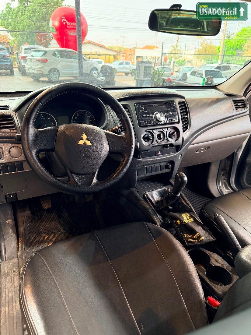 MITSUBISHI L200 Triton Sport GLX CD 2.4 Mecânico Diesel 2019/2019 — foto 8 de 12