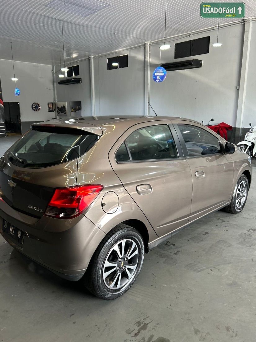 CHEVROLET/GM Onix Hatch LTZ 1.4 Mecânico Flex 2013/2014 — foto 4 de 8