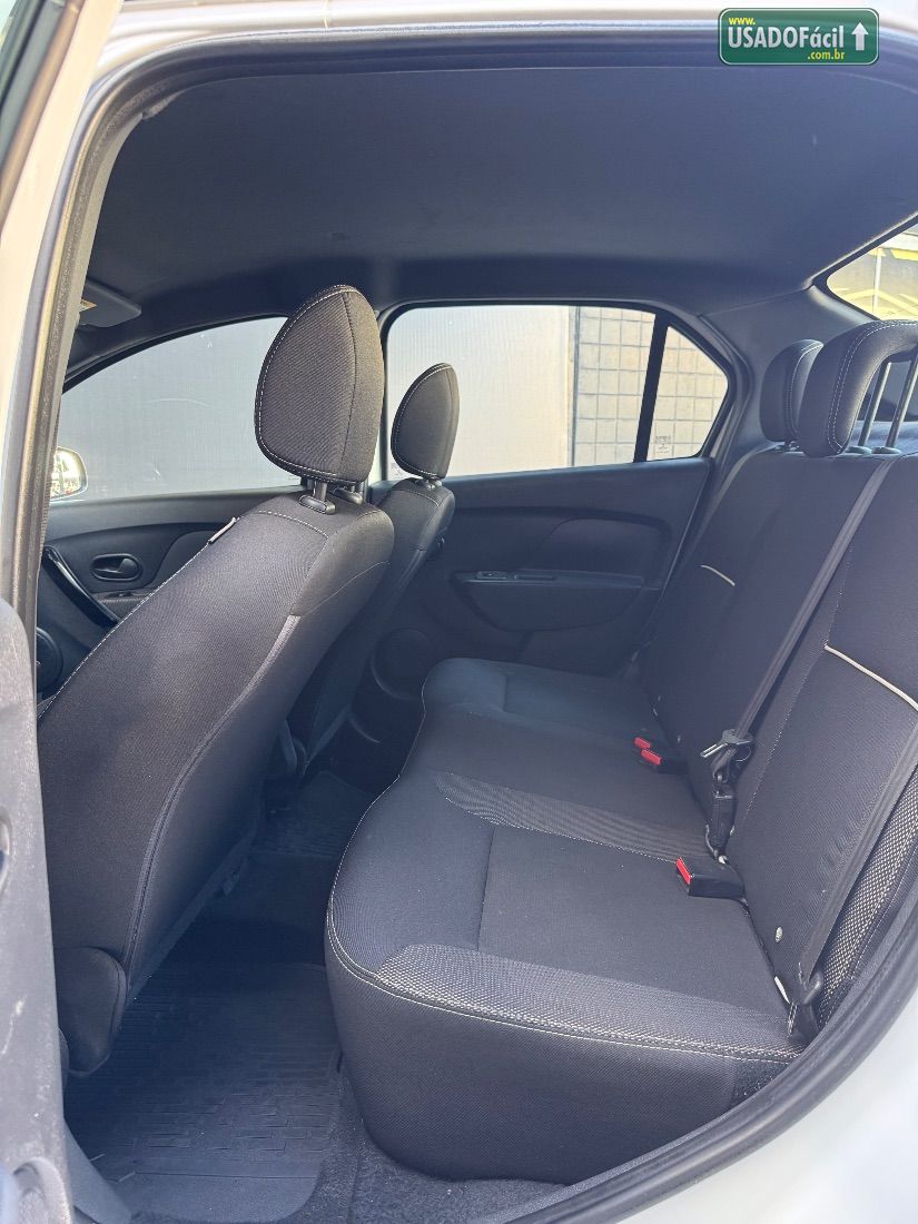 Renault Logan Zen 1.0 Mecânico Flex 2022/2023 — foto 8 de 10