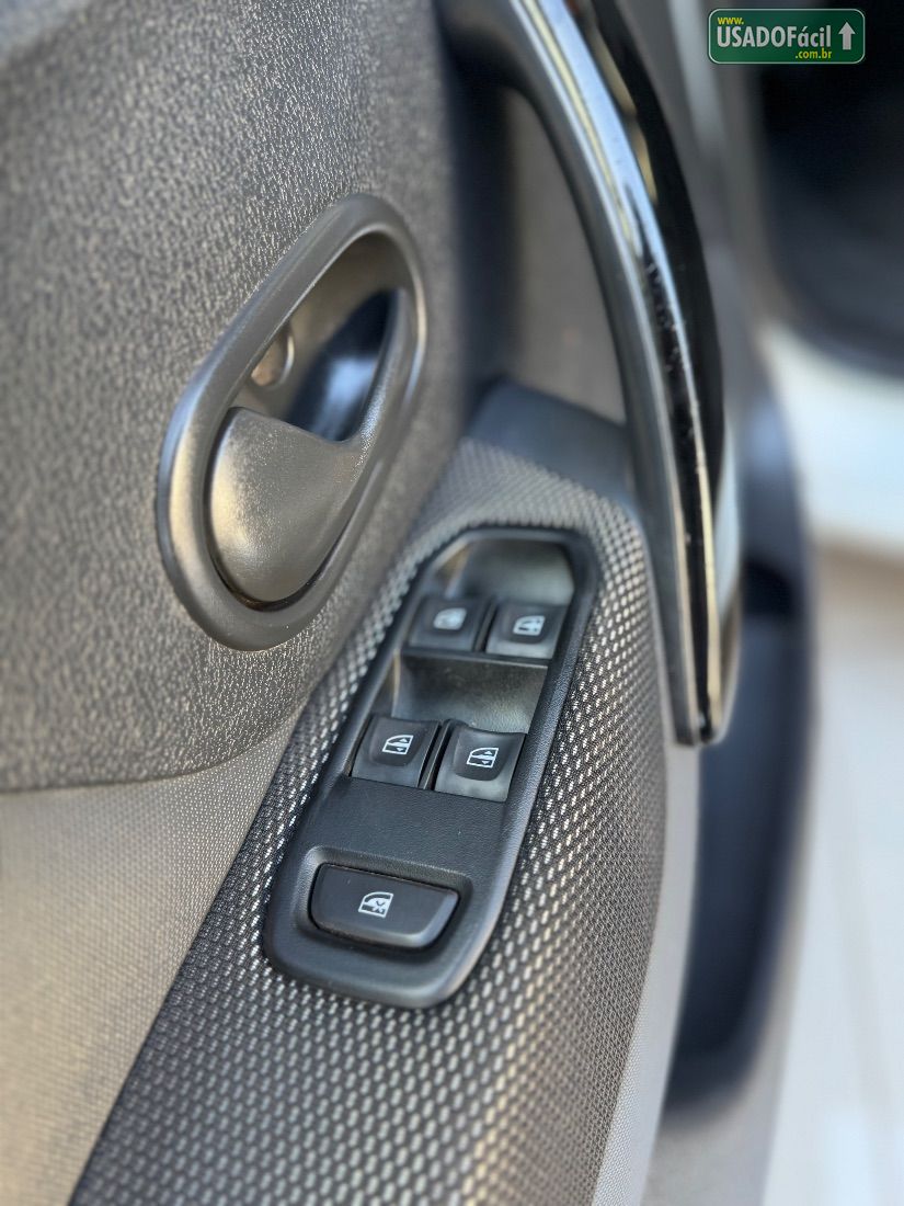 Renault Logan Zen 1.0 Mecânico Flex 2022/2023 — foto 9 de 10