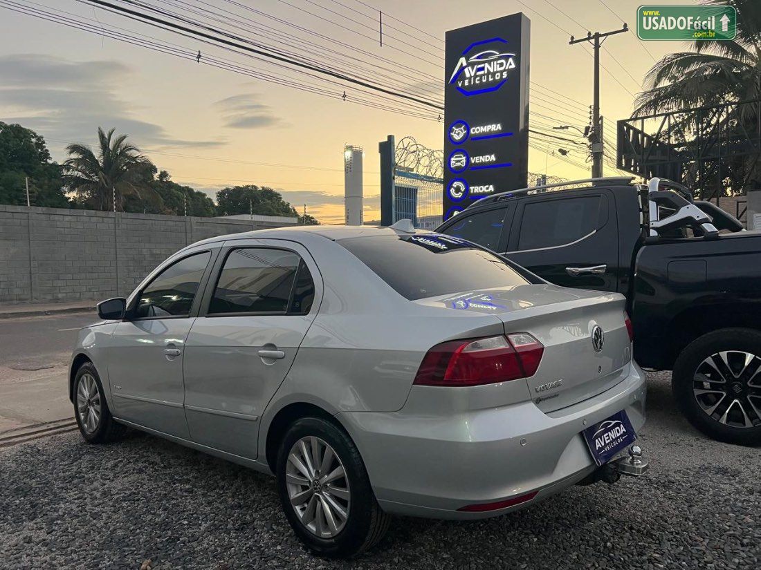 Volkswagen Voyage 1.0 Total Flex 2014/2014 — foto 12 de 26