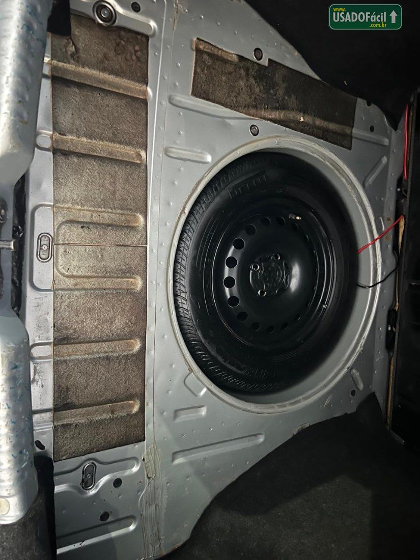 Volkswagen Voyage 1.0 Total Flex 2014/2014 — foto 23 de 26