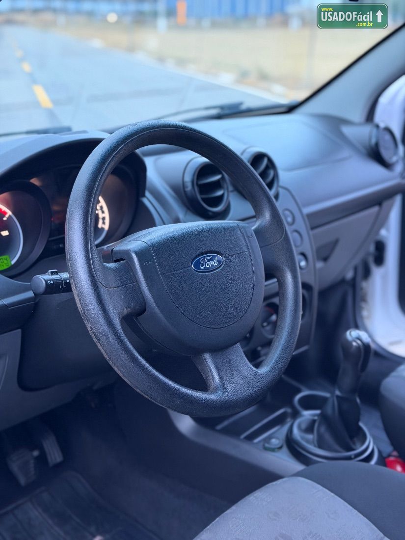 Ford Fiesta Hatch 1.0 5P Flex 2013/2014 — foto 5 de 11