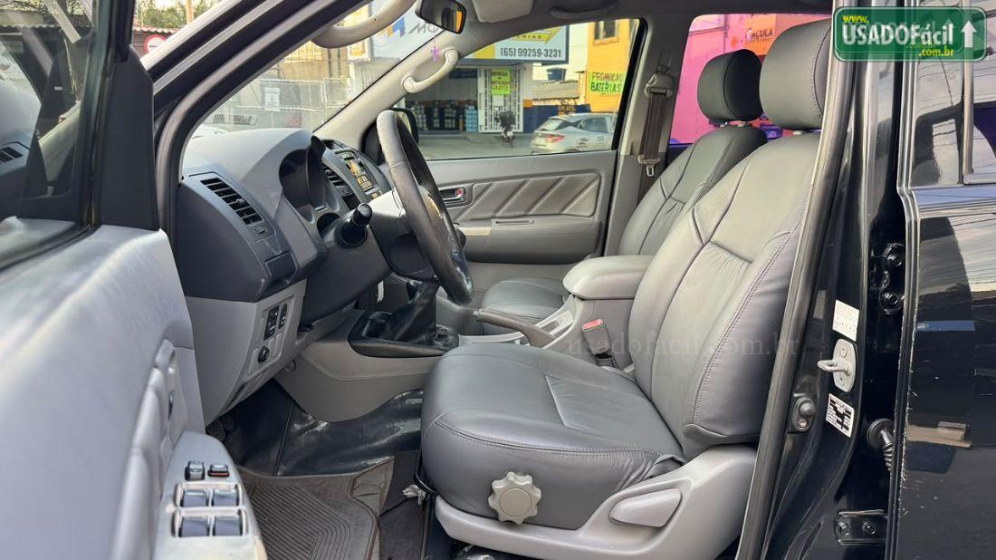 TOYOTA Hilux SRV CD D4-D 4x4 TDI Mecânico 2010/2011 — foto 12 de 16