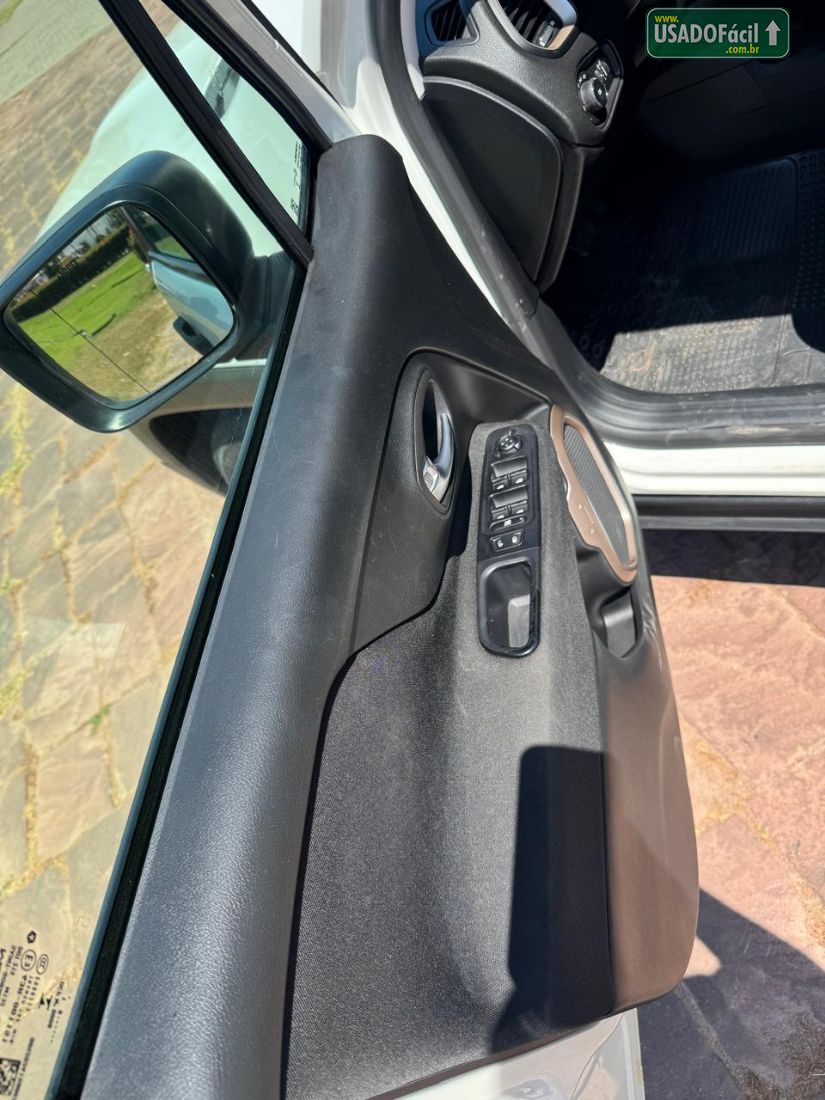 Jeep Renegade 1.8 4x2 Automático Flex 2018/2018 — foto 11 de 12
