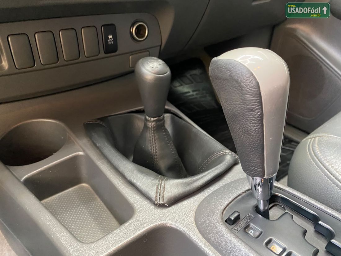 Toyota Hilux SRV CD D4-D 3.0 4x4 TDI Automático Diesel 2013/2013 — foto 10 de 11