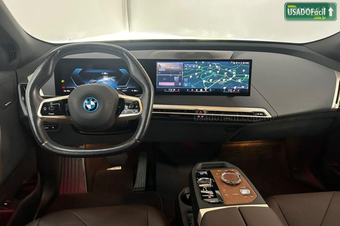 BMW iX XDrive 40 Automático Elétrico 2024/2025 — foto 12 de 20