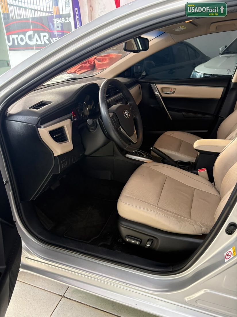 Toyota Corolla Altis 2.0 Automático Flex 2014/2015 — foto 8 de 9