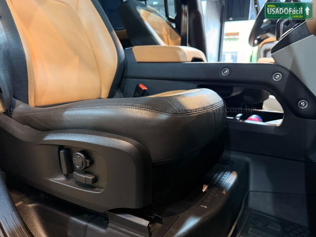 LAND ROVER Defender 110 X-Dynamic D300 HSE Automático Diesel Híbrido 2023/2023 — foto 17 de 22