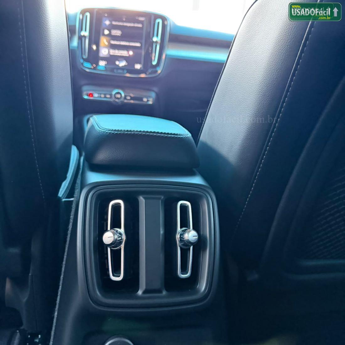 VOLVO Volvo XC 40 T-5 Inscription 1.5 FWD Híbrido 2021/2022 — foto 14 de 18
