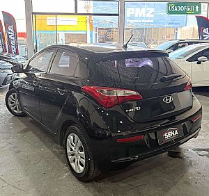 Hb20 Hatch Comfort 1.6 Mecânico Flex 2016/2017 em Cuiabá - MT