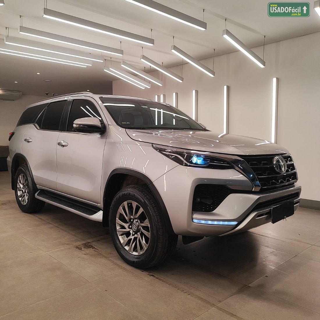 Toyota Hilux SRX CD 2.8 4x4 TDI Automático Diesel 2021/2021 — foto 8 de 13