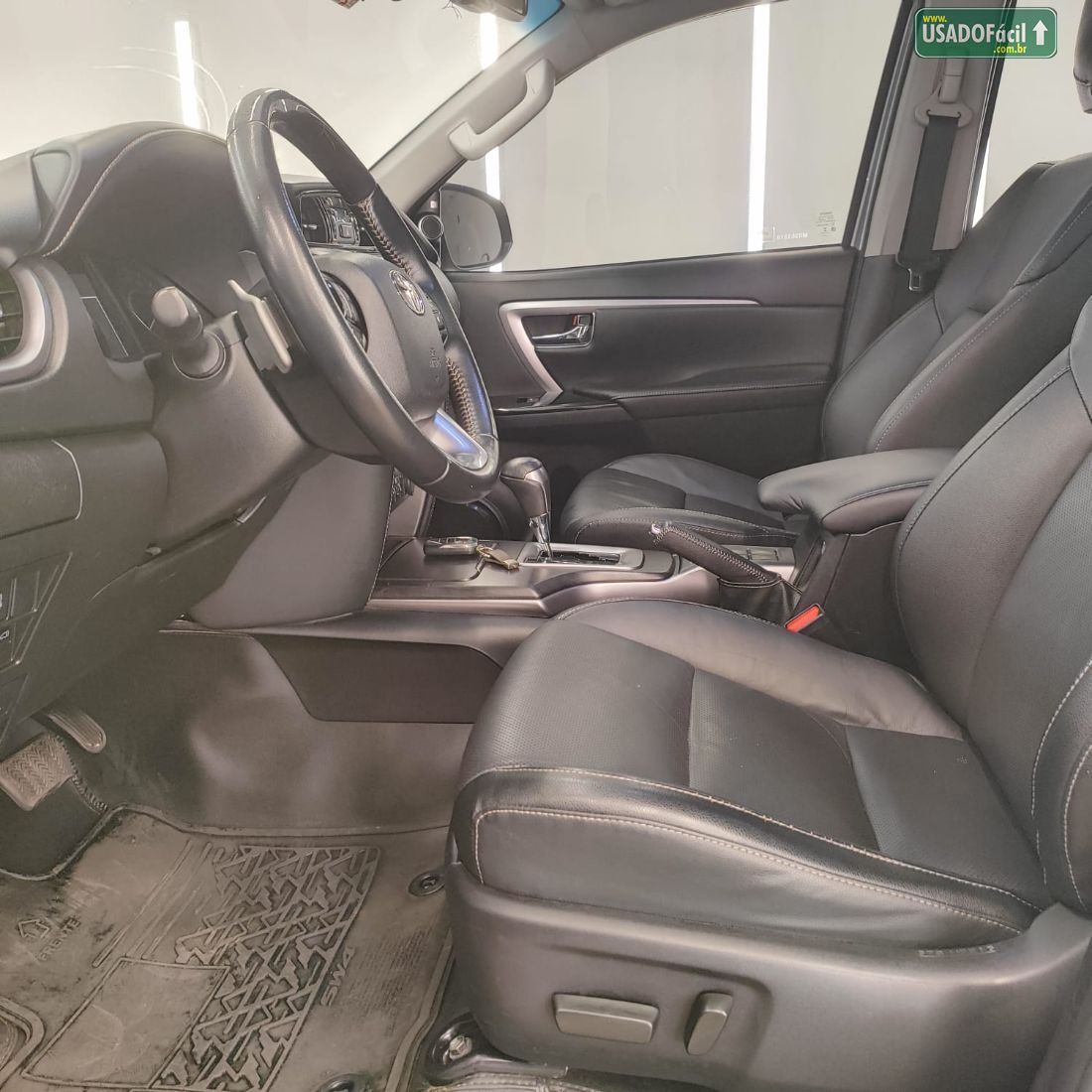 Toyota Hilux SRX CD 2.8 4x4 TDI Automático Diesel 2021/2021 — foto 9 de 13