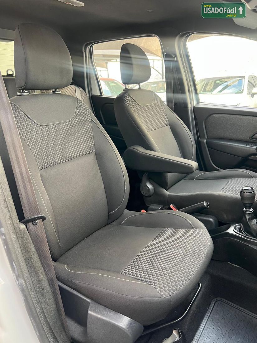 RENAULT Duster Oroch Pro 1.6 16V Mecânico Flex 2022/2023 — foto 14 de 22
