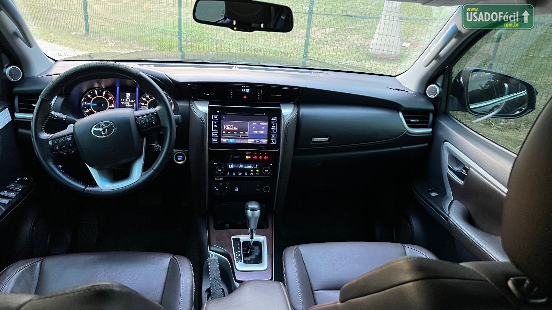 TOYOTA Hilux SW4 SRX 2.8 4x4 TDI Automático Diesel 2019/2019 — foto 8 de 10