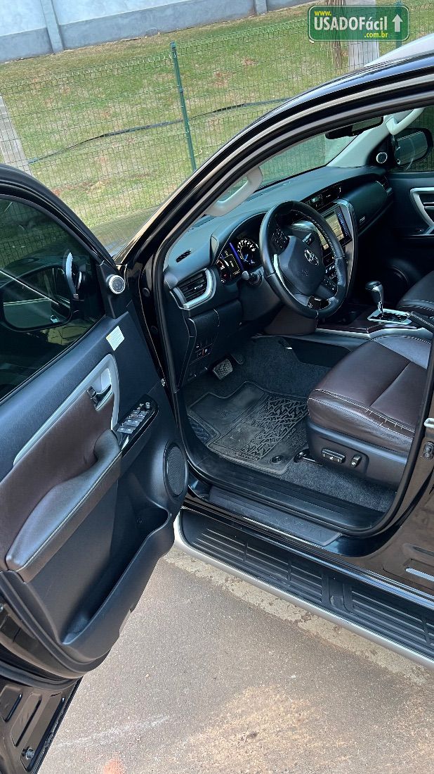 TOYOTA Hilux SW4 SRX 2.8 4x4 TDI Automático Diesel 2019/2019 — foto 9 de 10
