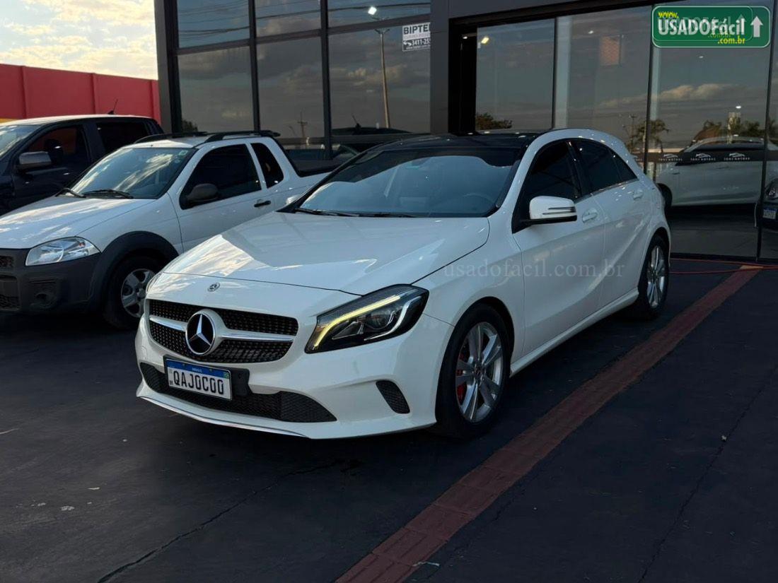 MERCEDES-BENZ GLA 200 Advance 1.6 Turbo Automático Flex 2017/2018 — foto 3 de 9