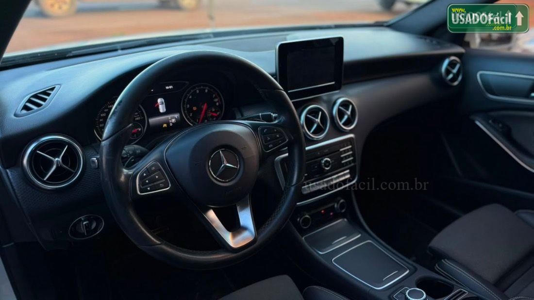 MERCEDES-BENZ GLA 200 Advance 1.6 Turbo Automático Flex 2017/2018 — foto 7 de 9