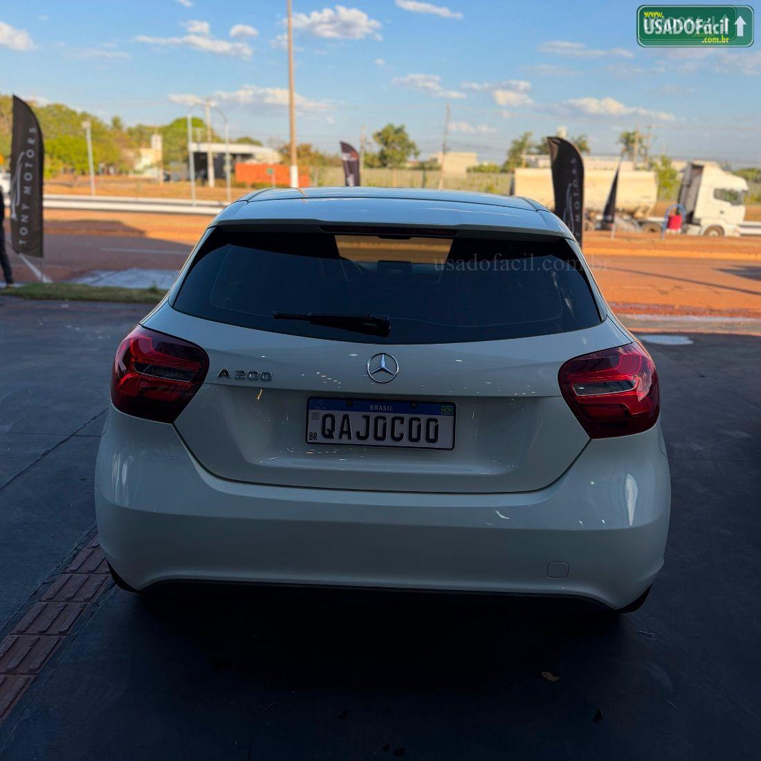 MERCEDES-BENZ GLA 200 Advance 1.6 Turbo Automático Flex 2017/2018 — foto 5 de 9