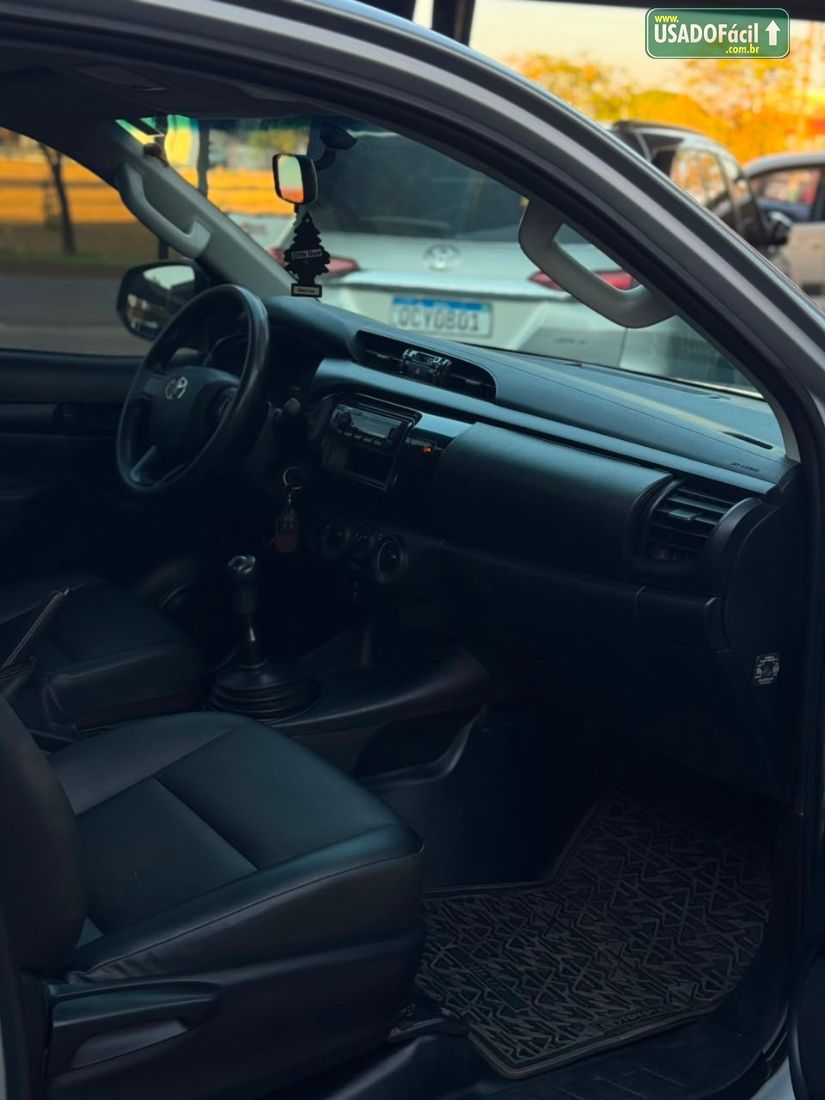 Toyota Hilux CS 4x4 2.8 TDI Mecânico Diesel 2022/2022 — foto 15 de 21