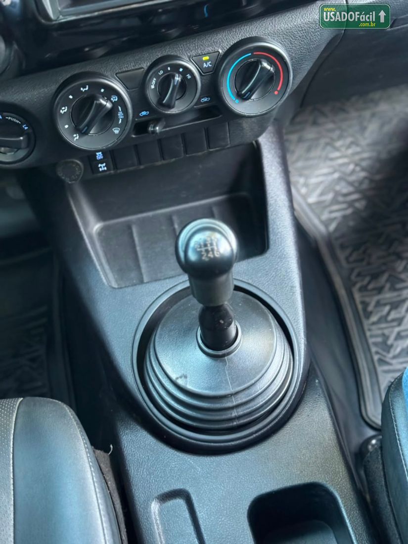 Toyota Hilux CS 4x4 2.8 TDI Mecânico Diesel 2022/2022 — foto 19 de 21
