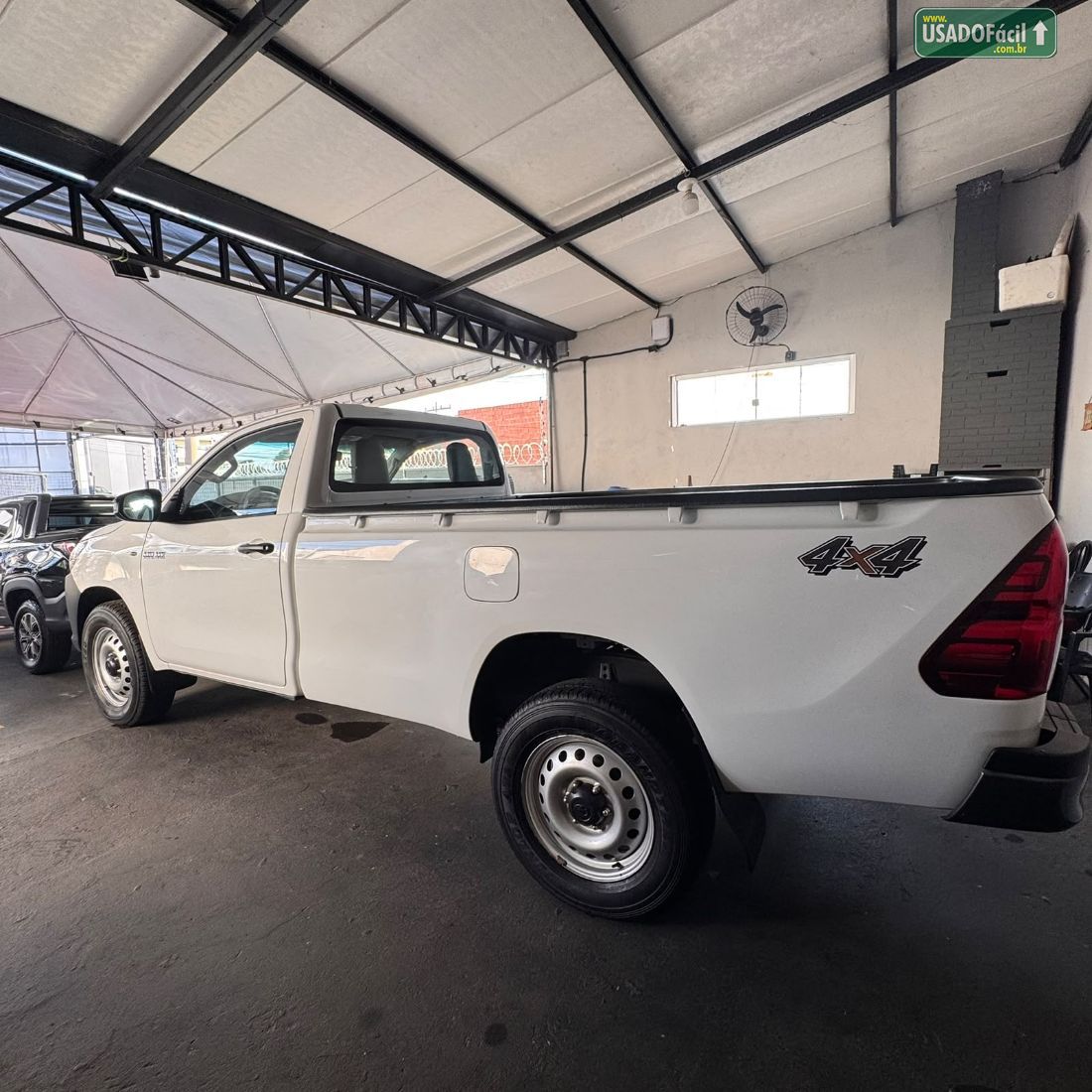 Toyota Hilux CS 4x4 2.8 TDI Mecânico Diesel 2024/2025 — foto 10 de 16