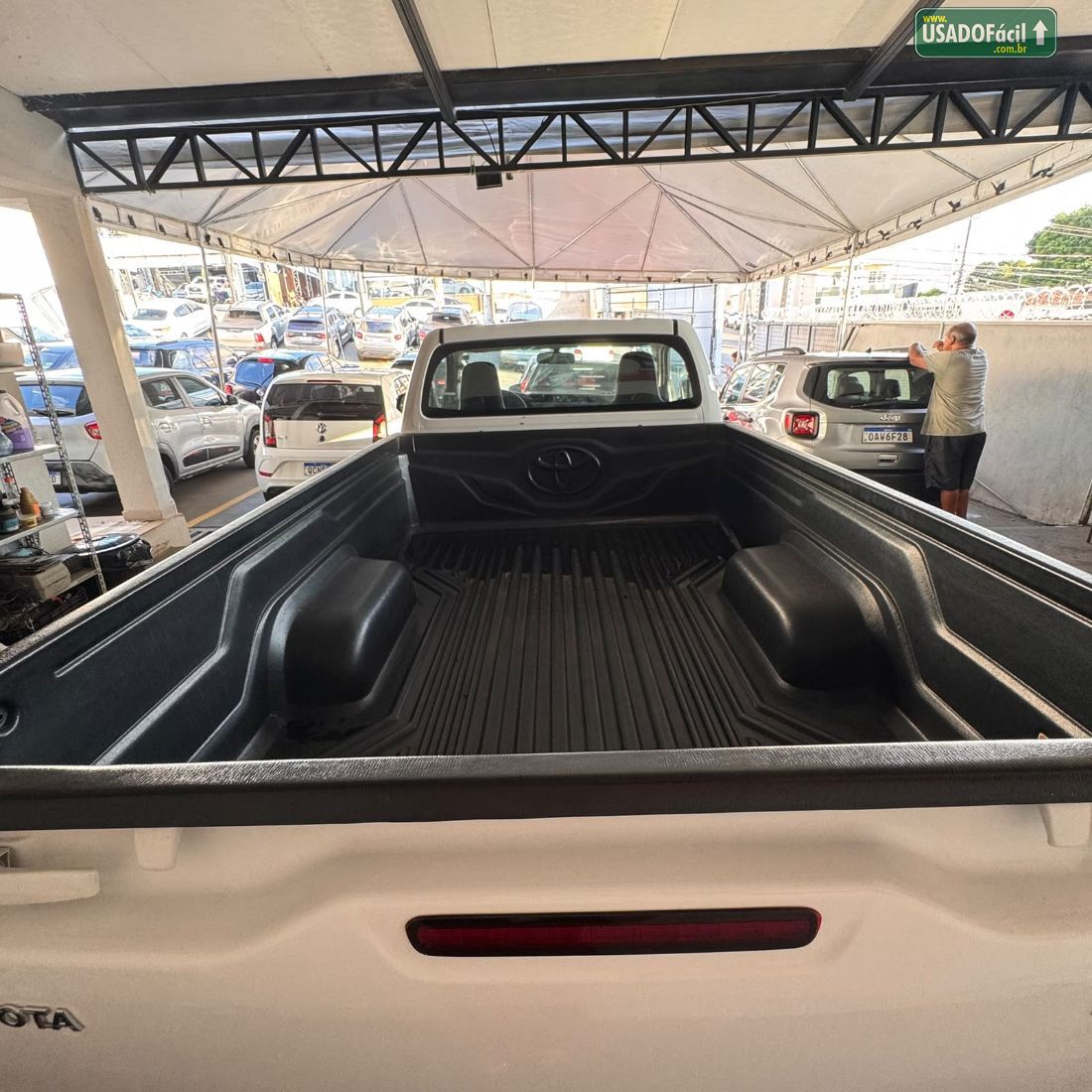 Toyota Hilux CS 4x4 2.8 TDI Mecânico Diesel 2024/2025 — foto 11 de 16