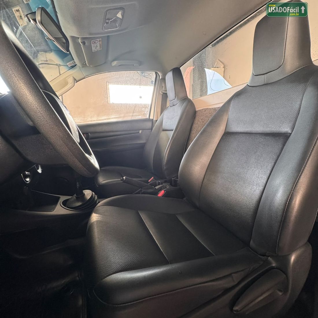 Toyota Hilux CS 4x4 2.8 TDI Mecânico Diesel 2024/2025 — foto 15 de 16