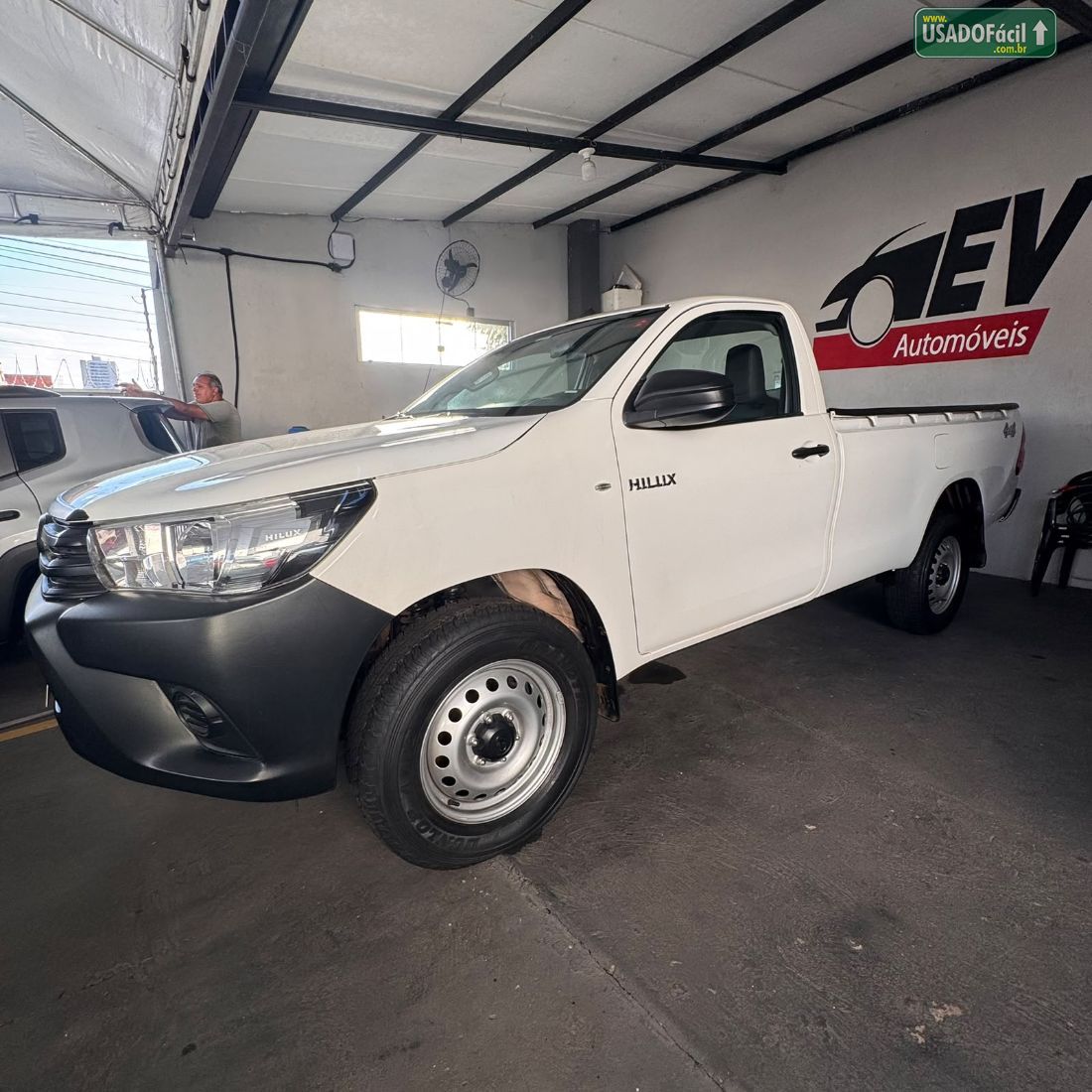 Toyota Hilux CS 4x4 2.8 TDI Mecânico Diesel 2024/2025 — foto 2 de 16
