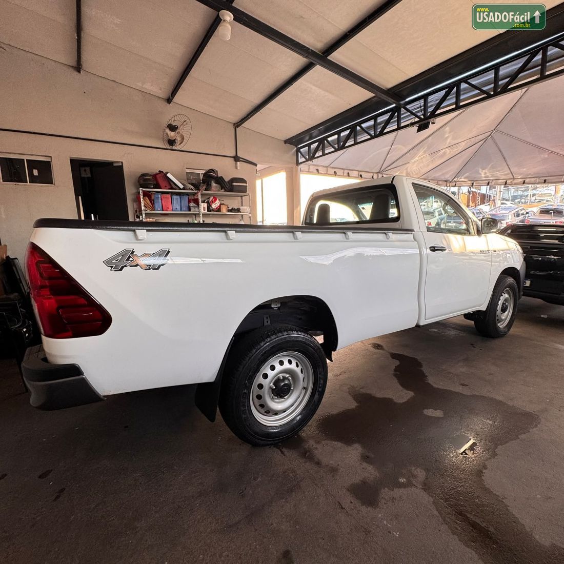 Toyota Hilux CS 4x4 2.8 TDI Mecânico Diesel 2024/2025 — foto 9 de 16