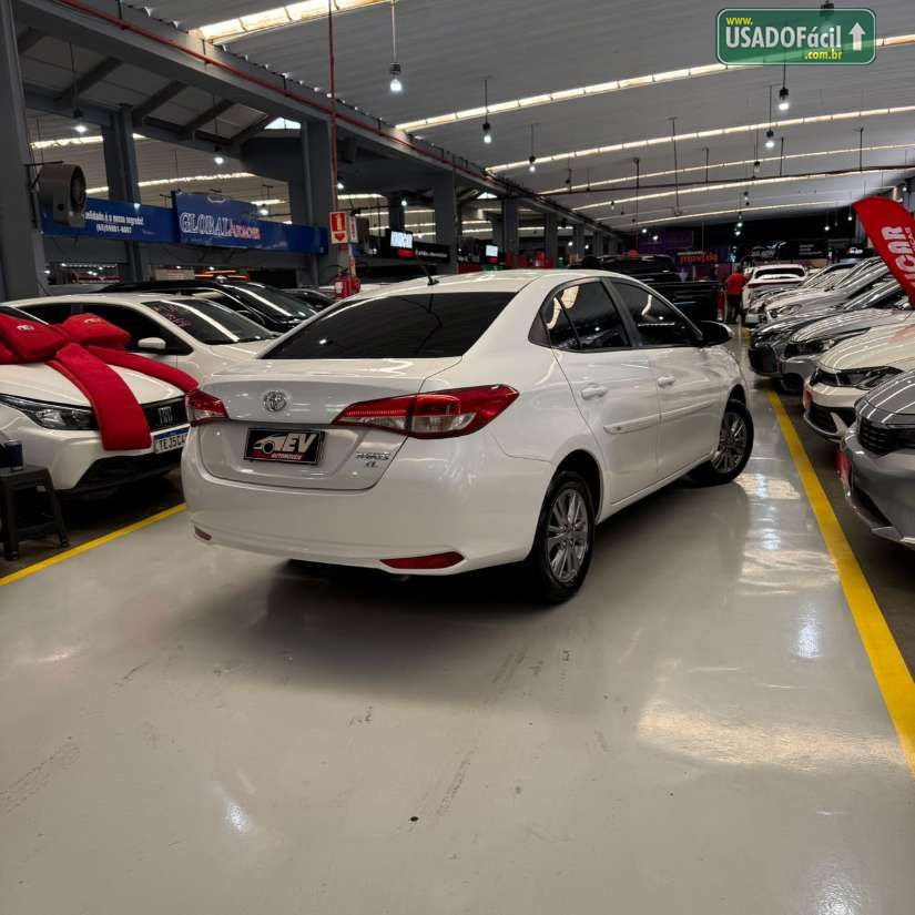 Toyota Yaris Sedan XL Plus Tech 1.5 Automático Flex 2019/2020 — foto 4 de 10