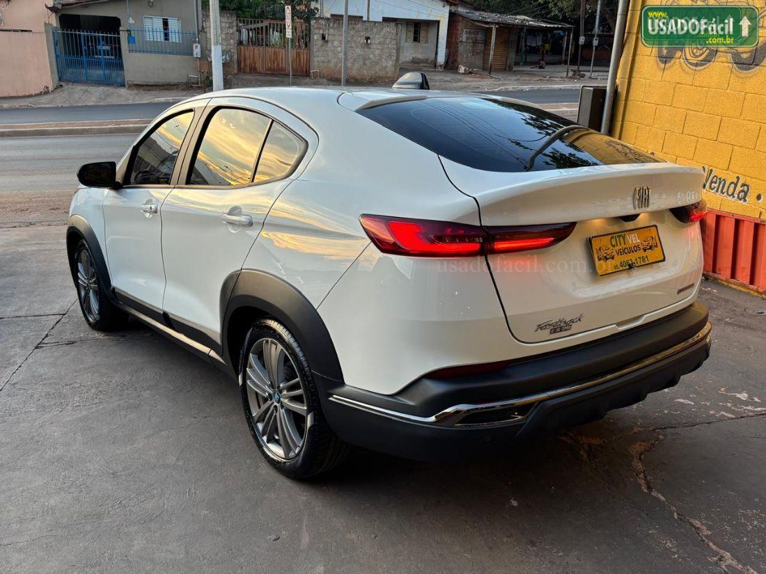Fiat Fastback 1.0 200 Turbo Automático Flex 2023/2024 — foto 7 de 18